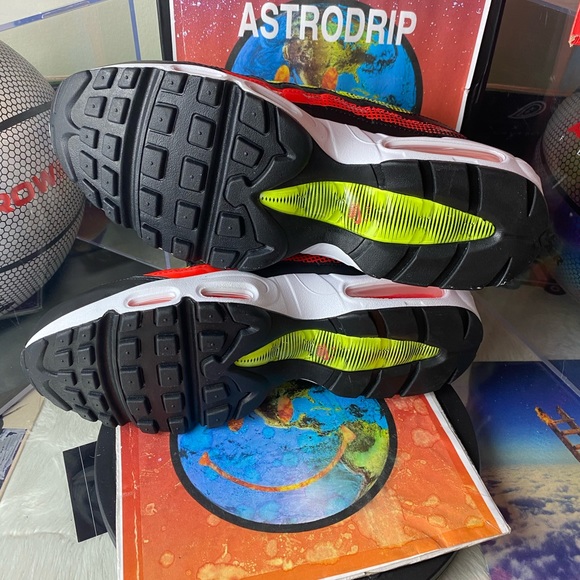 🆕 Nike Air Max 95 SE - Neon Collection - Mens - Picture 9 of 11